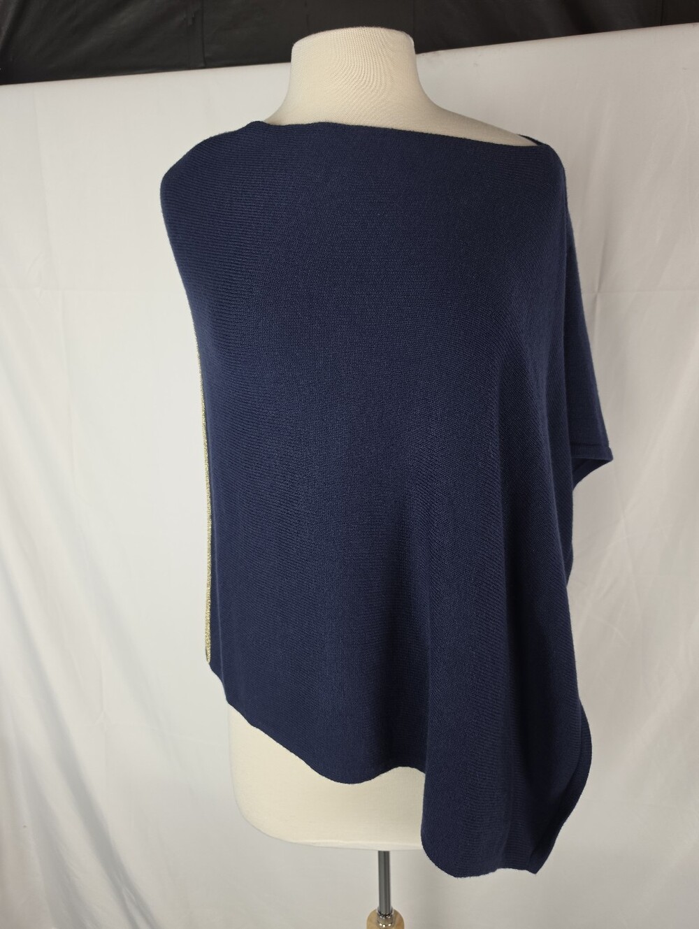 NWT Lilly Pulitzer Corby Wrap True Navy Gold Trim Poncho OS Preppy Quiet Luxury